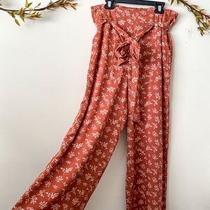 M American Eagle flowy pants - NWT